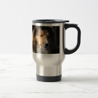 Térmica Estudo da cabeça de Sheltie em uma caneca de
