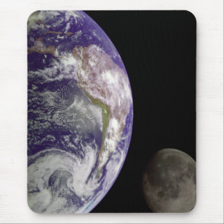 Terra e lua Mousepad