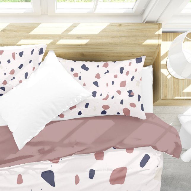 Terrazzo (Terrazzo Pillow Case On Bed)