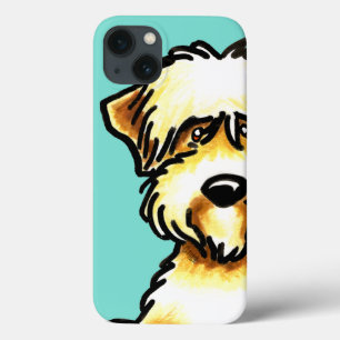 Terrier Wheaten brandamente revestido enfrenta o