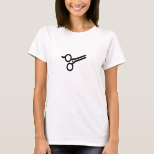 Tesouras do t-shirt do cabeleireiro