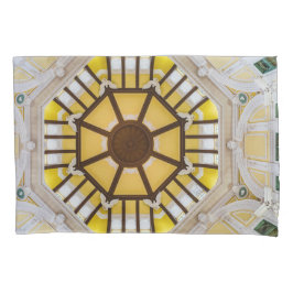 Teto decorado na estação de Tóquio