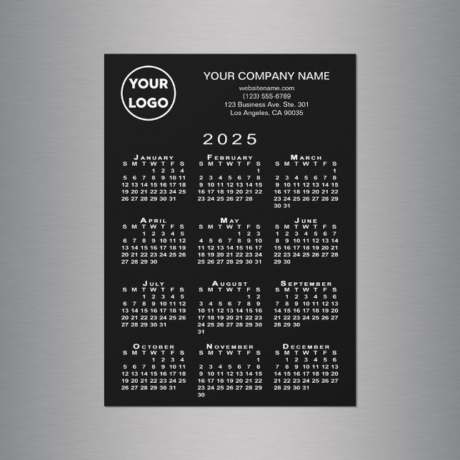Texto do Logotipo Comercial do Calendário 2025 Tex (2025 Calendar Business Logo Text Black Magnet Card in situ)