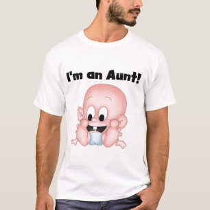 Tia do camiseta e de presentes novos do sobrinho
