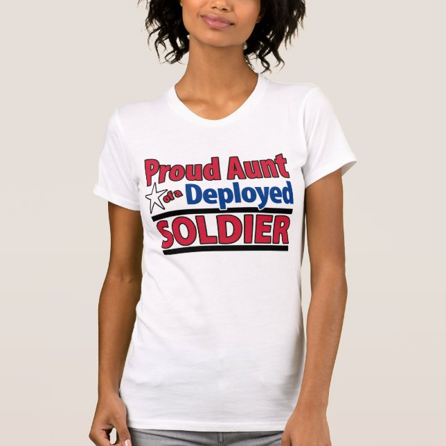 Tia orgulhosa de um soldado distribuído com camisa (Frente)