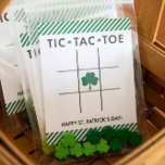 Tic Tac Toe Rua. Cartão de Dia de Patrick para Cri<br><div class="desc">Estas Ruas personalizadas de Tic Tac Toe. Os cartões de Dia de Patrick são um presente perfeito para crianças ou amigos neste feriado. Adicione algumas miçangas pequenas para usar como peças de jogos,  e elas certamente serão um grande sucesso. (Miçangas não incluídas.)</div>
