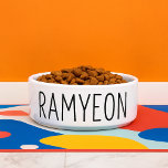 Tigela Funny Ramyeon Dog<br><div class="desc">Essa tigela de cachorro minimalista apresenta a palavra Ramyeon em texto negro e em negrito em uma base cerâmica branca limpa. Projetado para amantes modernos de cães, ele combina estilo e humor em uma peça elegante e funcional. Perfeito para cães com atitude alimentar e pais de estimação que amam tendências,...</div>