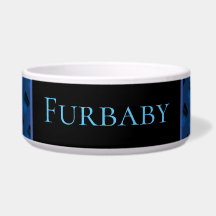 Tigela para animais de estimação com padrão azul.