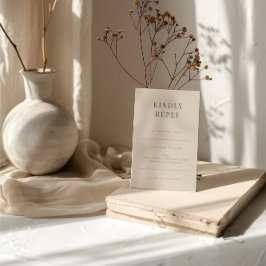 Tipografia de Cartão de RSVP Minimalista Soft Latt
