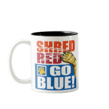 Tire a caneca azul do Red Go Tome um gole e suport