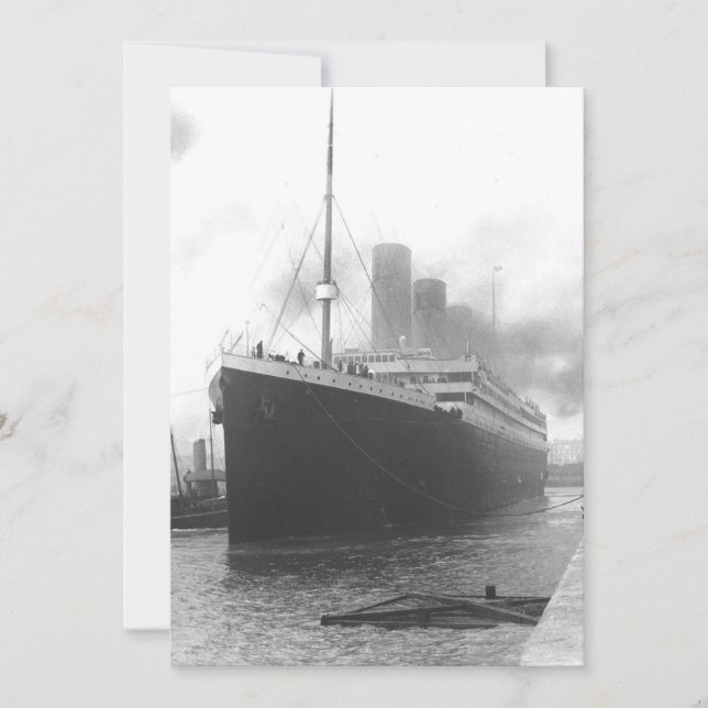 Titanic nas docas de Southampton (Frente)