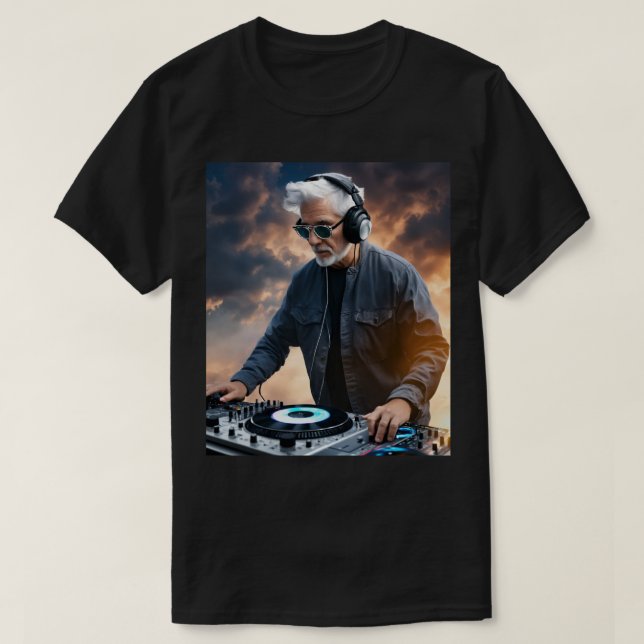 To create a DJ T-shirt with a print title, here ar (Frente do Design)