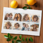 Toalha Colagem de Fotos Personalizada com Fotos Quadradas<br><div class="desc">Use sua foto ou fotos favoritas para fazer um espetáculo divertido para compartilhar com amigos.</div>