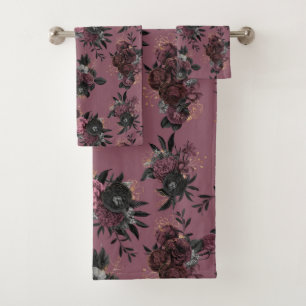Toalha com padrão de flores bordô