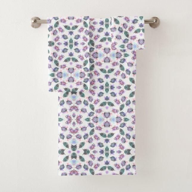 Toalha com padrão floral e geométrico intrincado (Insitu)