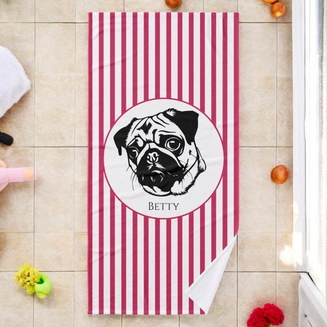 Toalha De Banho personalizado na moda de tendências personalizadas (fun cute towel featuring a pug , ideal for a personalized dogs towel or a gift for a pug lover)