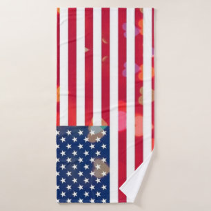 Toalha De Banho Vintage Patriotic USA Flag com corações coloridos