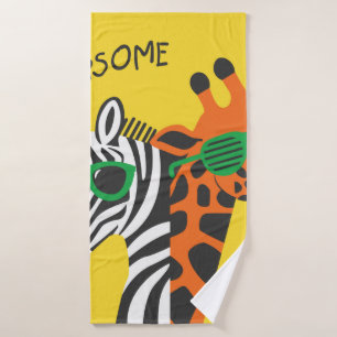Toalha De Banho zebra legal e girafa vestindo óculos em amarelo b