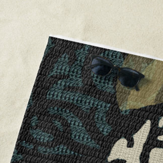 toalha de ioga de rolagem à luz da vela