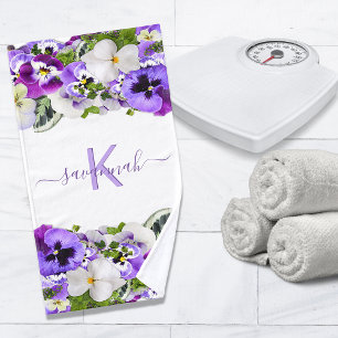 Toalha De Mão Flores violetas, roxas, com nome de monograma bran