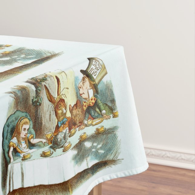 TOALHA DE MESA ALICE NO TEA PARTY DO PAÍS DE AS MARAVILHAS (Posição Original)