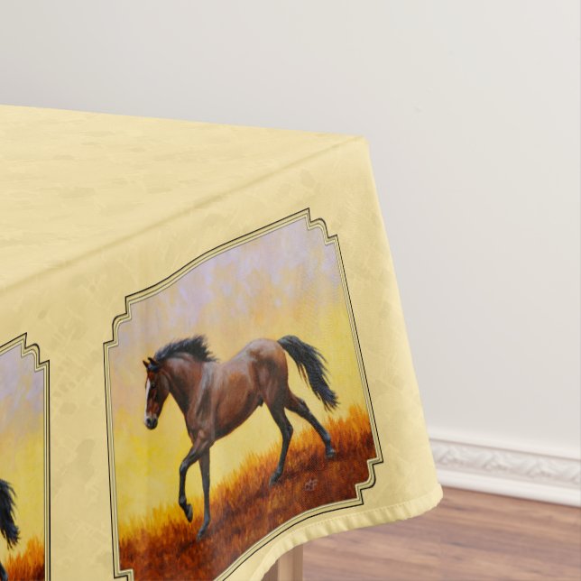 Toalha De Mesa Amarelo de Cavalo Escuro em Execução (Posição Original)