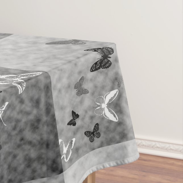 Toalha De Mesa Borboletas brancas e pretas (Posição Original)