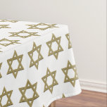 Toalha De Mesa Branco Moderno| Chanukah| ESTRELA DE DAVID<br><div class="desc">A moderna estrela de DAVID Tablecloth, mostrando com uma estrela dourada de David em um padrão em forma de títulos. Este é um design minimalista, simples e elegante, adequado para feriados e celebrações judaicas, como Chanukah, Passover, Rosh Hashanah, Bar/Bat Mitzvahs, etc. O fundo é branco. Disponível em outras cores, ou...</div>