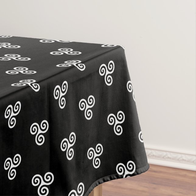 TOALHA DE MESA ESPIRAL CELTICO TRISKELION TRIPLO (Posição Original)