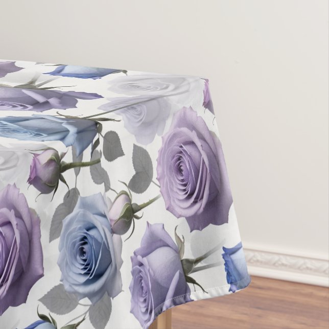 Toalha De Mesa Lavender And Blue Roses Set On A Cloudy Gray (Posição Original)