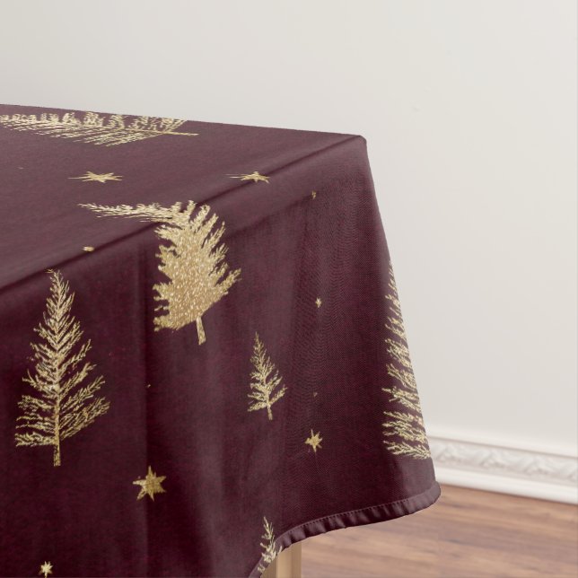 Toalha De Mesa Modern Gold Christmas trees pattern on burgundy (Posição Original)