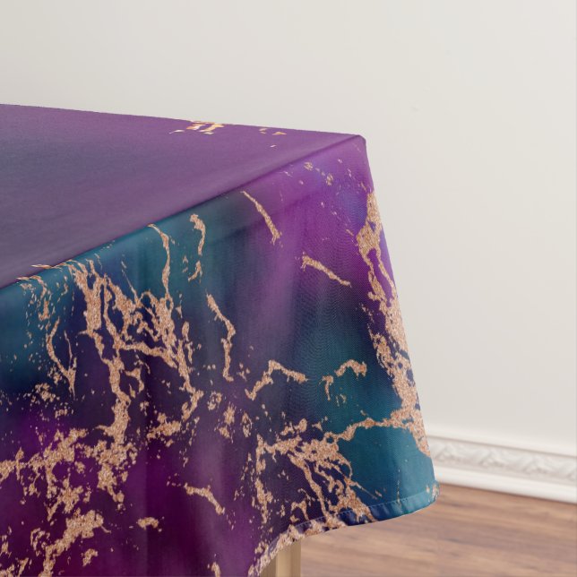 Toalha De Mesa Moody Luxe Marble | Rosa Roxo Profundo e Teal Dour (Posição Original)