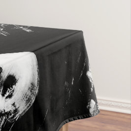 Toalha De Mesa Mulher com Reflexo de Caveira de Halloween no Espe