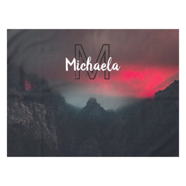 Toalha De Mesa Nuvens a arder, nevoeiro e monograma das montanhas (Frente (Horizontal))