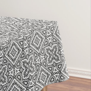 Toalha De Mesa ornamentação geométrica negra e branca