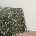 Toalha De Mesa Sage Green Holly Christmas<br><div class="desc">Um padrão de sábio verde holly sobre um fundo preto.</div>