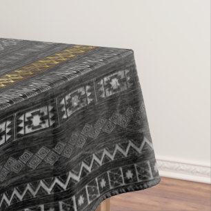 Toalha De Mesa Teste padrão tribal do ouro e da prata na madeira