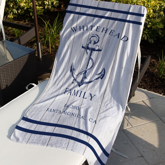 Toalha De Praia Âncora Personalizada Da Família Da Madeira Branca  (Nautical anchor custom family vacation towel. Personalize each towel with your details.)