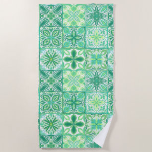 Toalha De Praia azulejos ornamentados em verde e branco