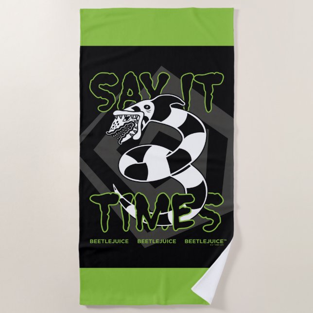 Toalha De Praia Beetlejuice | Say It 3 Times (Frente)