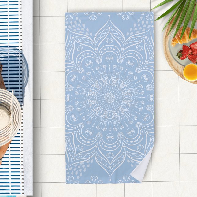 Toalha De Praia Boho Baby Blue Mandala (Light Blue Beach Towel with Elegant Mandala Pattern)