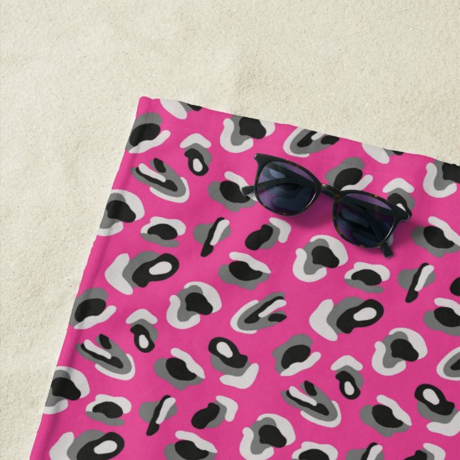 Toalha De Praia Bright Pink Animal Print Beach Towel (In Situ)