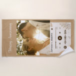 Toalha De Praia Canção de Foto de Casal Flor Selvagem Aniversário<br><div class="desc">Celebre sua história de amor com estilo com esta Toalha de Praia de Aniversário de Casamento com Foto de Casal e Tema de Música Wildflower. Apresentando a foto do casal favorita, um tema musical e um delicado design de flores silvestres, esta toalha é uma bela mistura de romance e vibrações...</div>