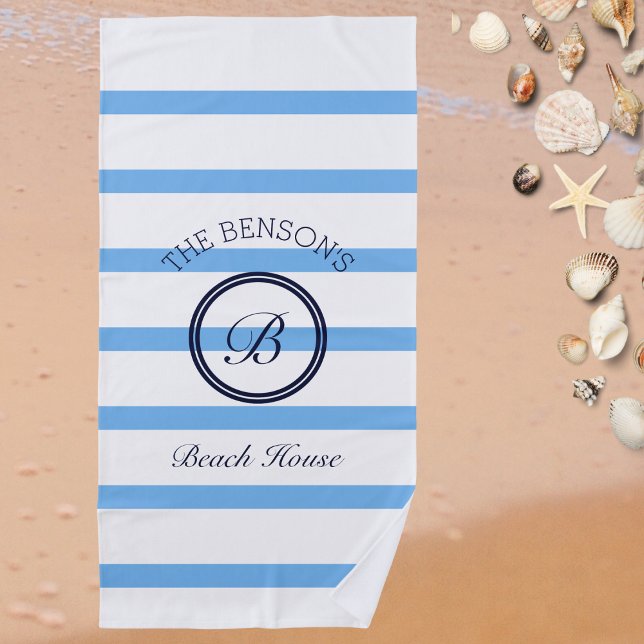 Toalha De Praia Chic Monogramas Light Blue Strips Nome da Família (Criador carregado)
