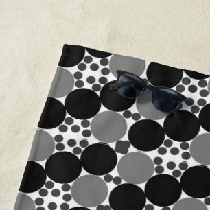 Toalha De Praia Círculos Monocromáticos: Abstrato Preto Branco E C