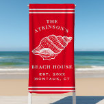 Toalha De Praia Conch Shell Beach House Nome Vermelho<br><div class="desc">Conch Shell Beach House Nome Família Red Beach Towel. Personalize este design personalizado com seu próprio nome familiar,  ano estabelecido,  cidade e estado. As toalhas de praia de verão perfeitas para sua casa de lago,  casa de chalé,  ou casa de praia.</div>