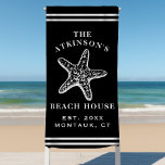 Toalha De Praia Costeira Starfish Casa da Praia Nome Preto<br><div class="desc">Coastal Starfish,  Família da Casa da Praia,  Nome Black Beach Towel. Personalize este design personalizado com seu próprio nome familiar,  ano estabelecido,  cidade e estado. As toalhas de praia de verão perfeitas para sua casa de lago,  casa de chalé,  ou casa de praia.</div>