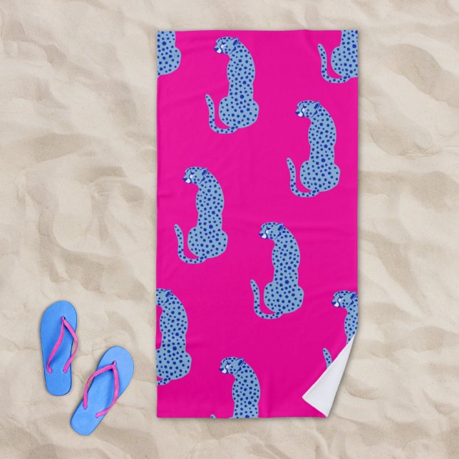 Toalha de Praia da Selva Moderna Rosa e Azul (Pink & Blue Modern Jungle Cheetah Beach Towel)