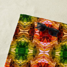 Desenho redondo gera formas vermelhas, verdes e do