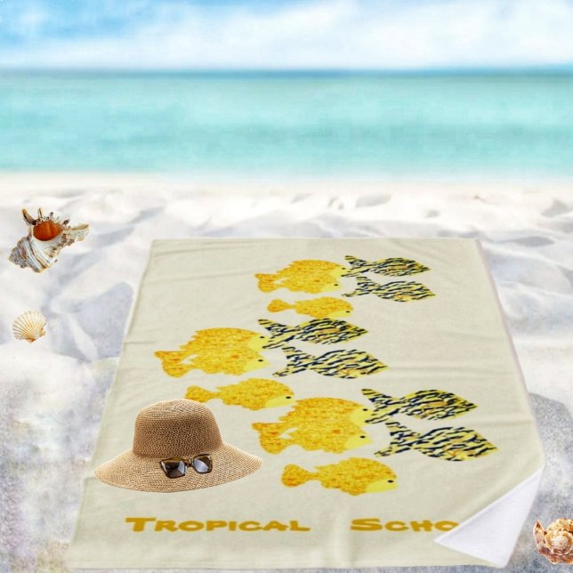 Toalha De Praia Escola Tropical (It's okay to swim with these fishes, lying on this Tropical School Beach Towel!)